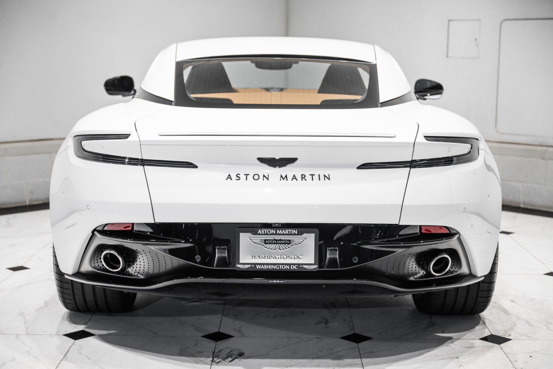 Used 2024 Aston Martin DB12 Coupe RWD image 42