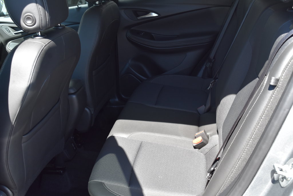 Used 2025 Buick Encore GX Preferred AWD/4WD image 10