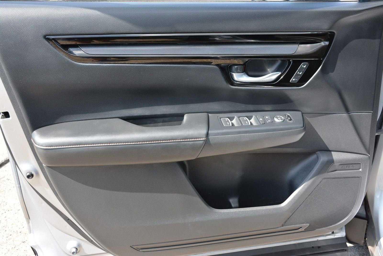 Used 2023 Honda CR-V Sport Touring image 10