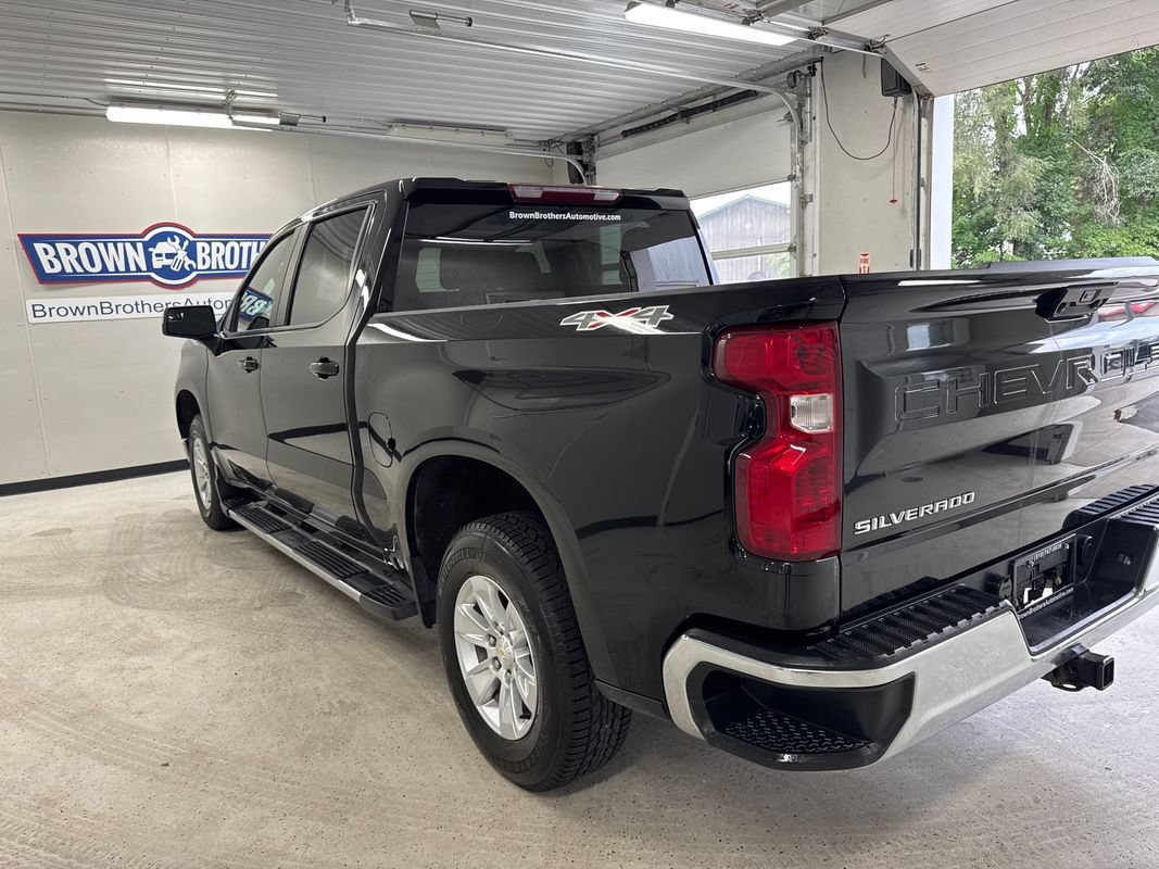 Used 2023 Chevrolet Silverado 1500 LT w/ Protection Package AWD/4WD image 3
