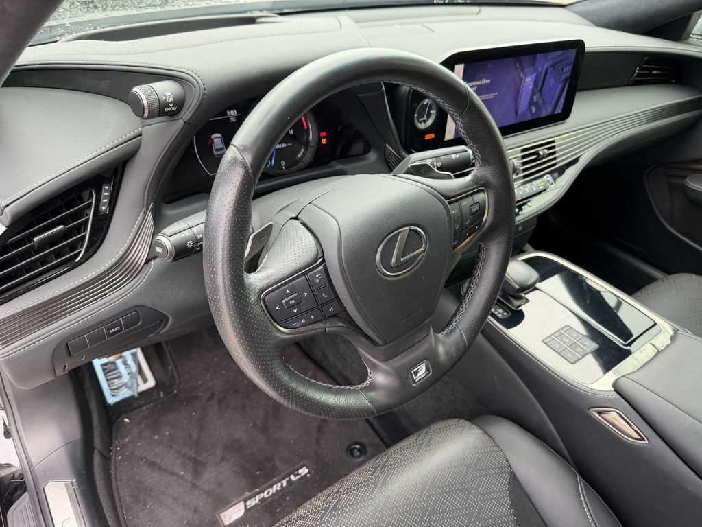 Used 2023 Lexus LS 500 F Sport w/ Cold Weather Package (CK) RWD image 16