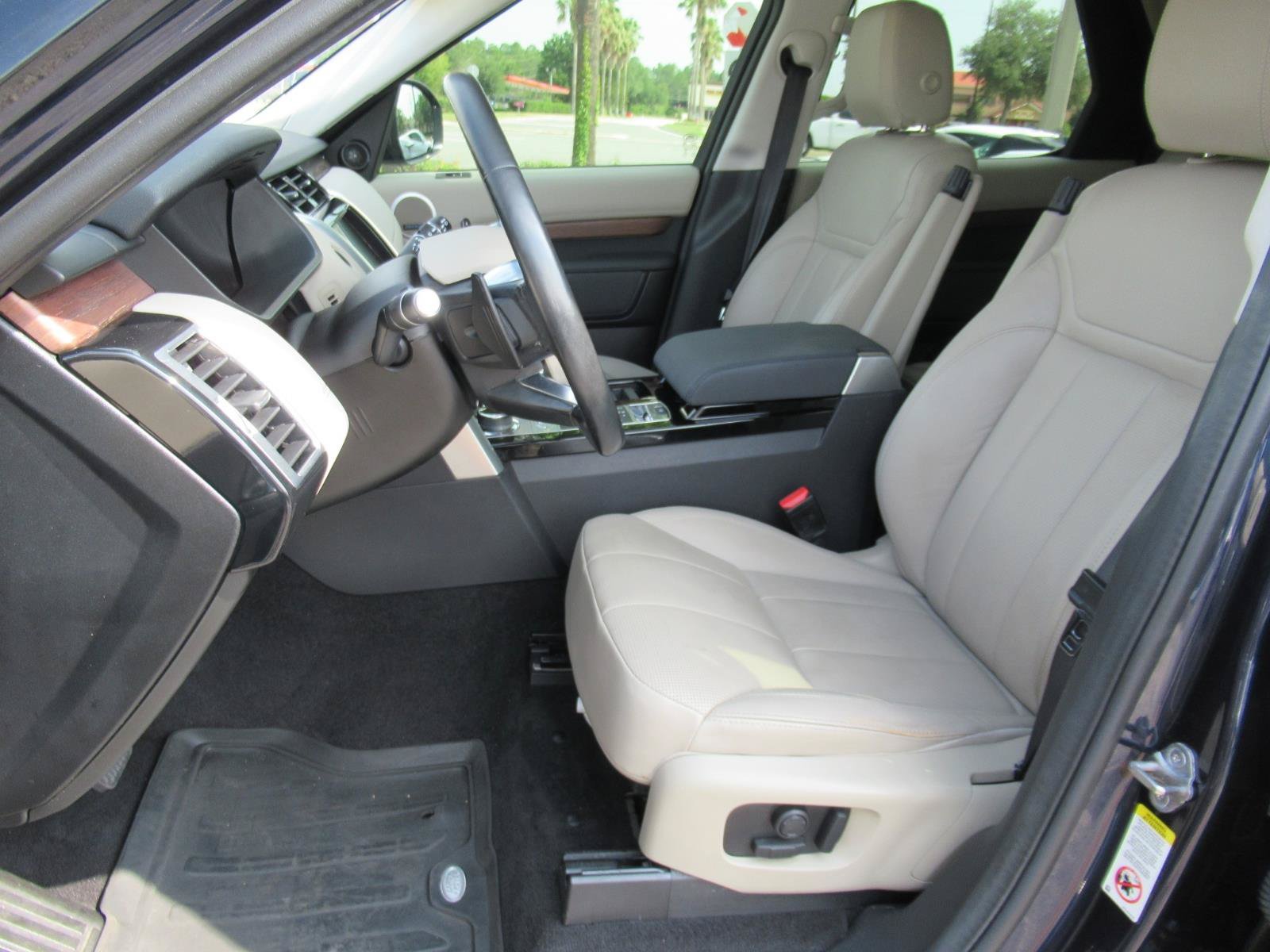 Used 2018 Land Rover Discovery HSE AWD/4WD image 20