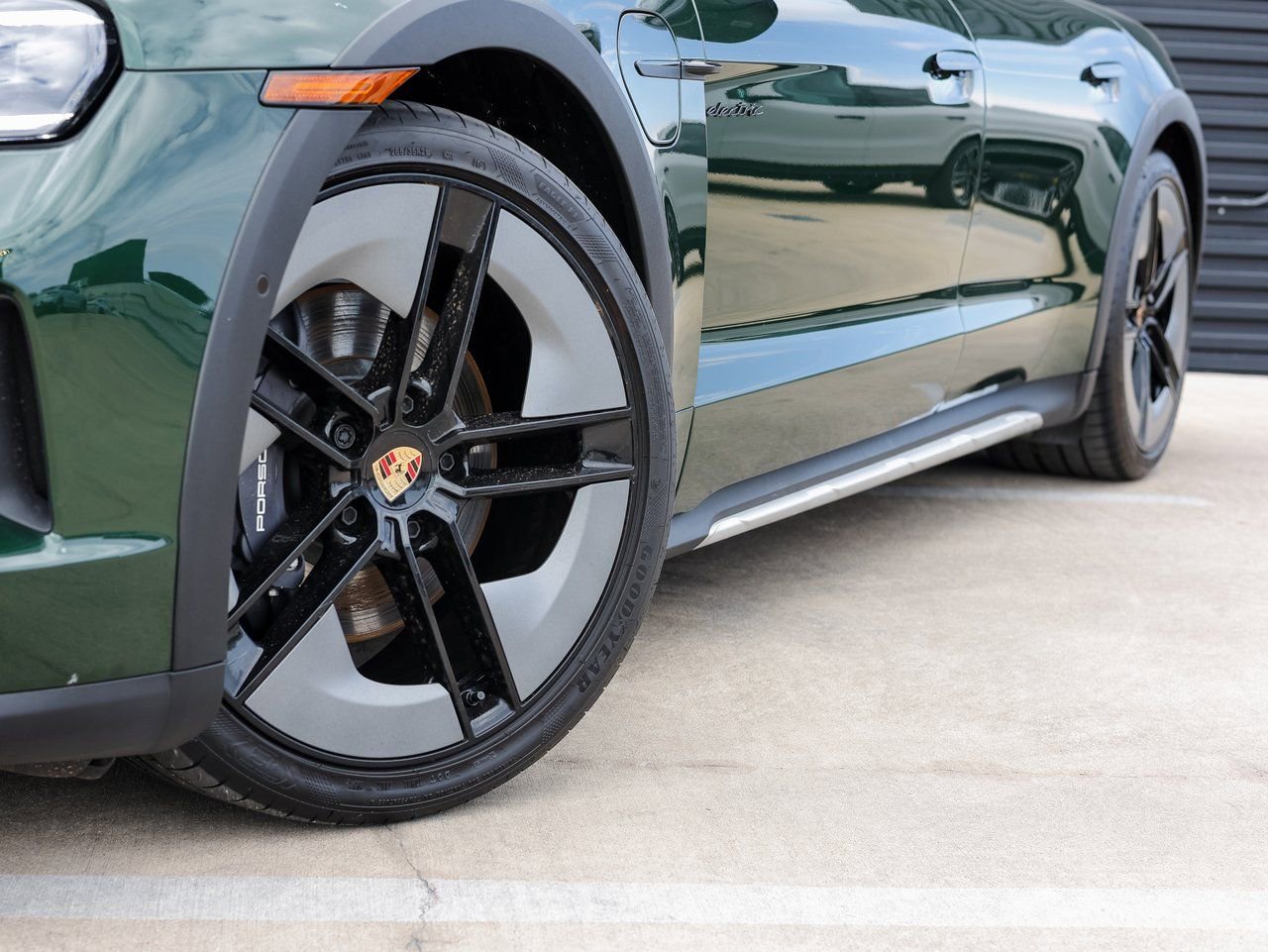 Certified 2025 Porsche Taycan 4 Cross Turismo image 12