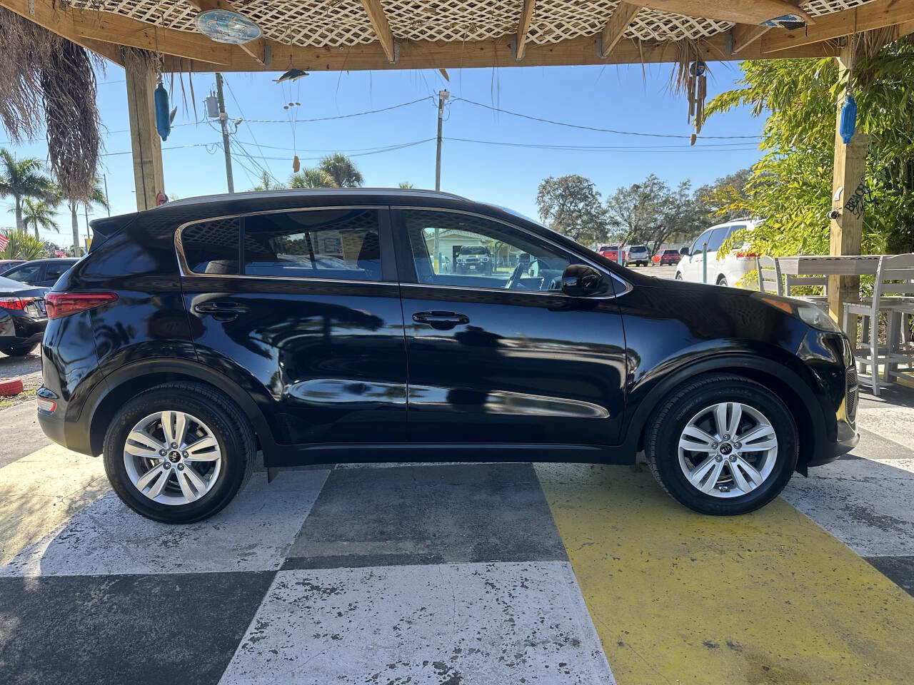Used 2018 Kia Sportage LX w/ LX Popular Package image 4