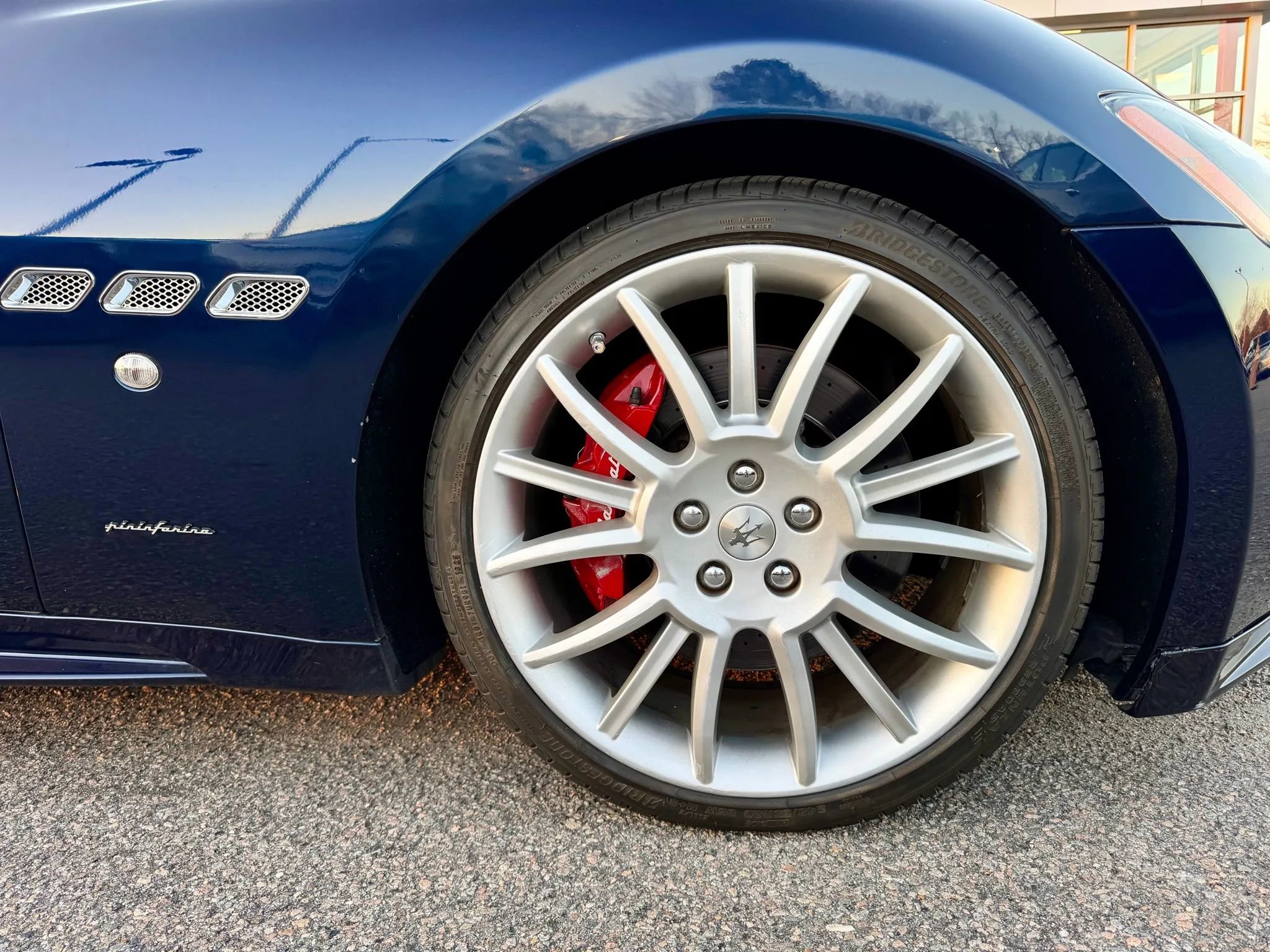 Used 2012 Maserati GranTurismo S image 17