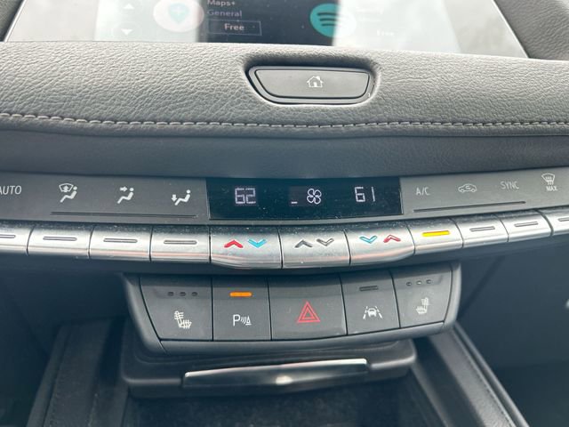 Used 2023 Cadillac XT4 Luxury w/ Cold Weather Package image 23