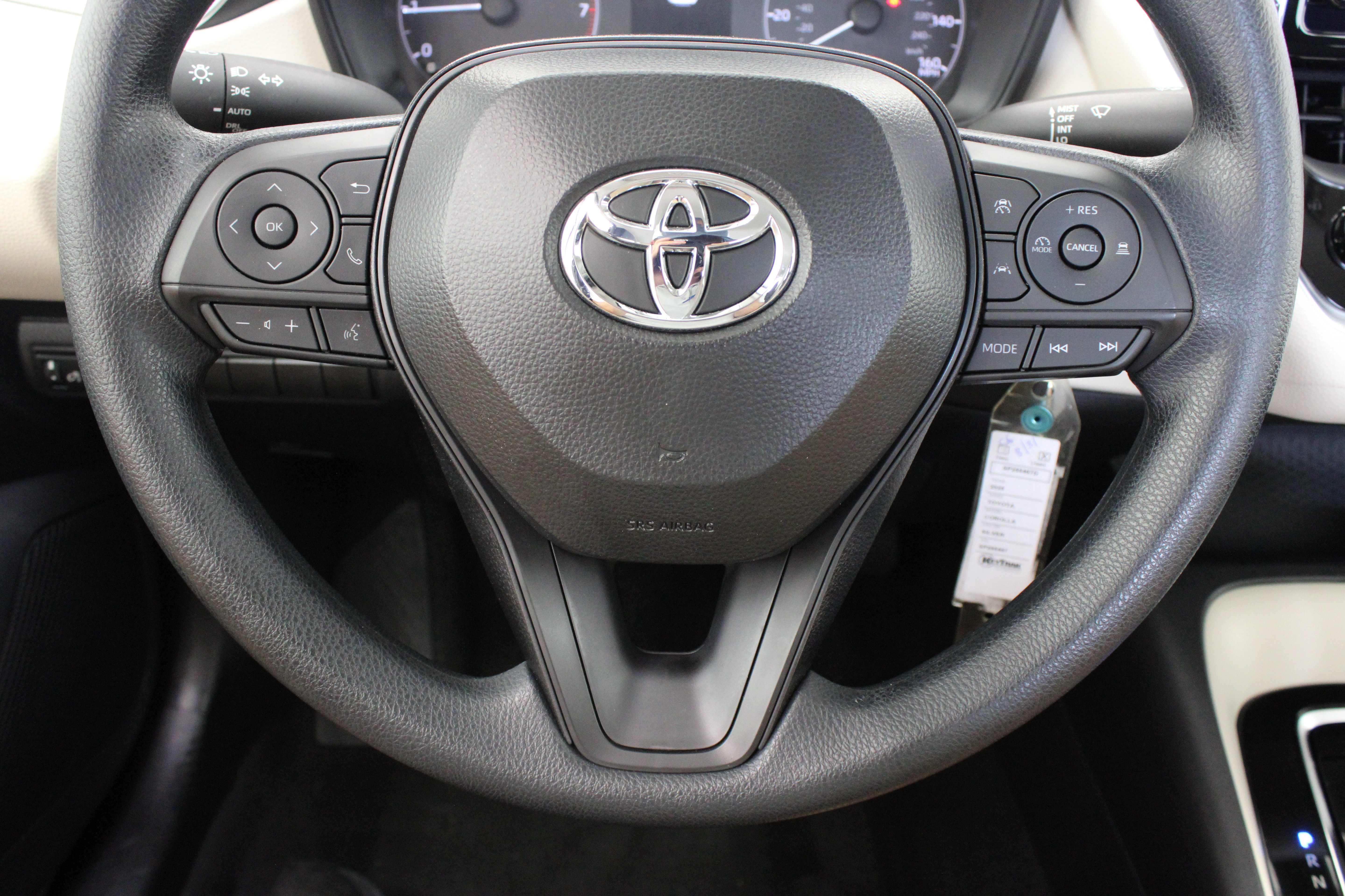 Used 2025 Toyota Corolla LE FWD image 21