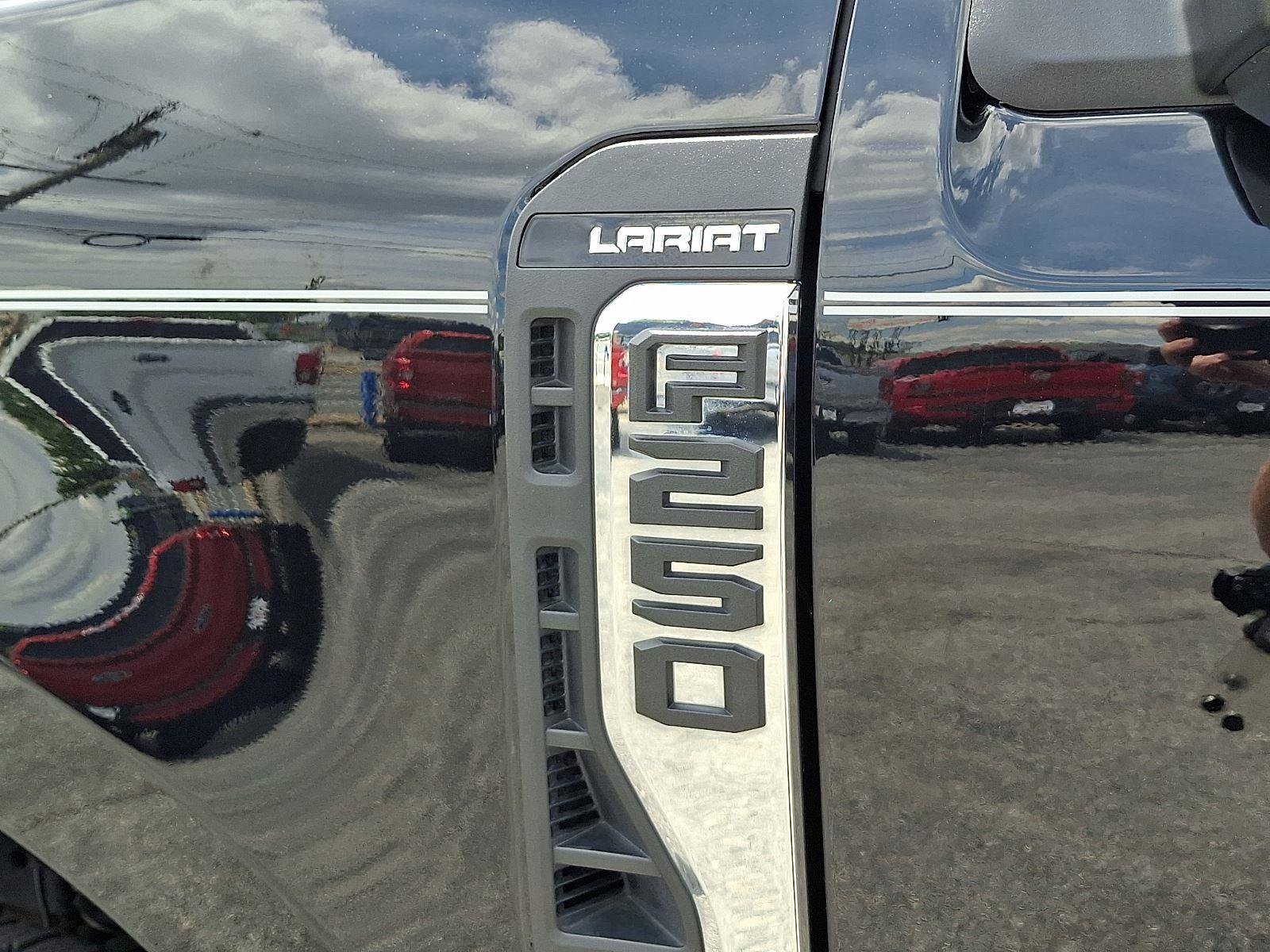 Used 2023 Ford F250 Lariat w/ Lariat Ultimate Package AWD/4WD image 32