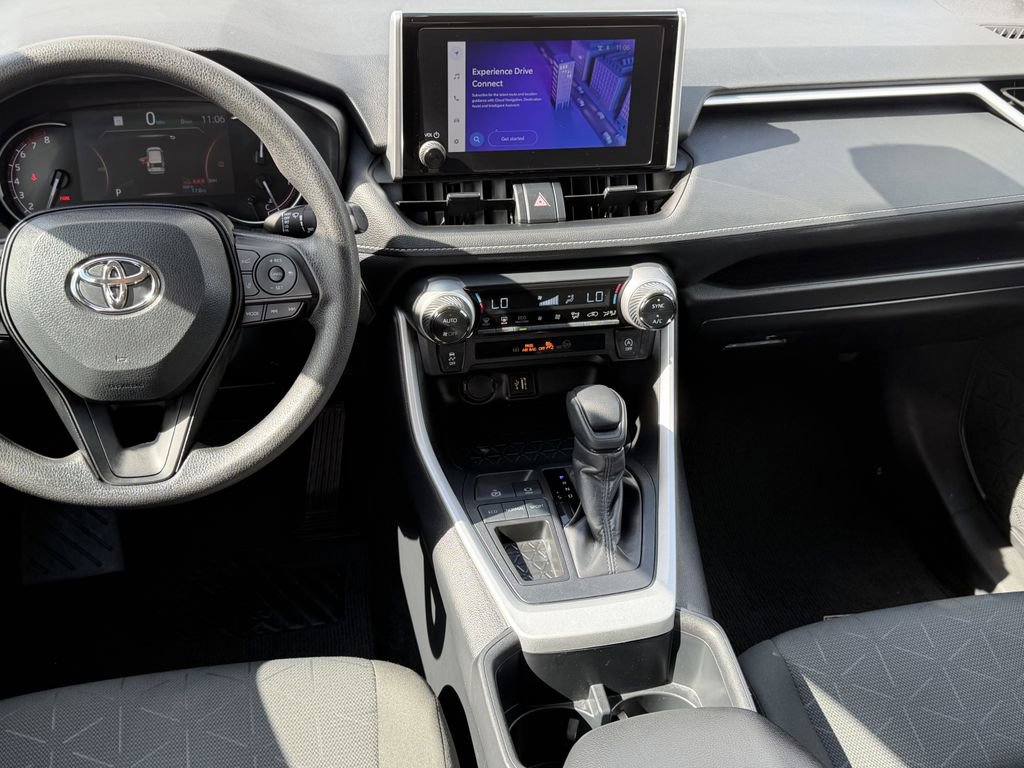 Used 2025 Toyota RAV4 XLE FWD image 17