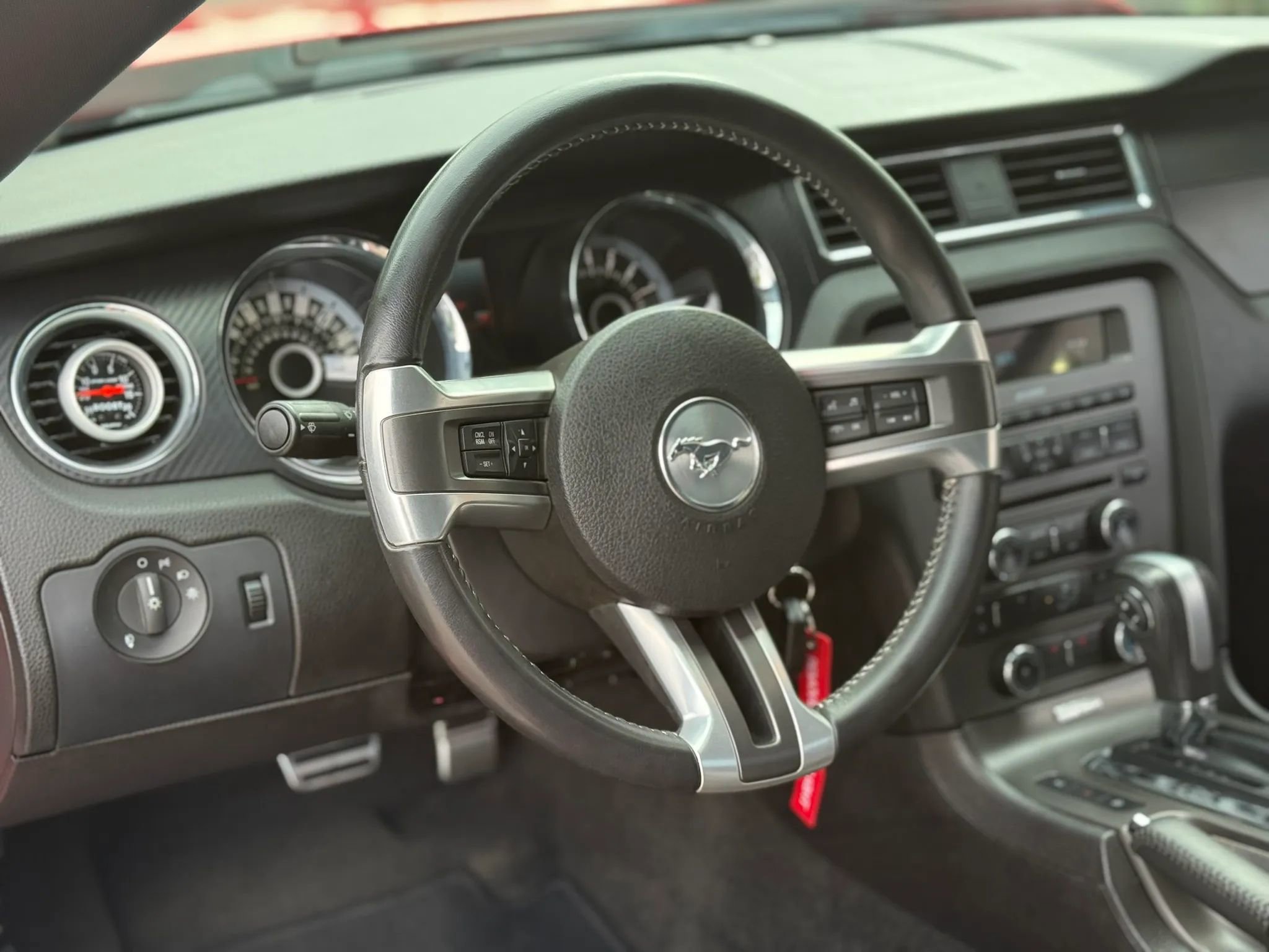 Used 2013 Ford Mustang GT Premium RWD image 32