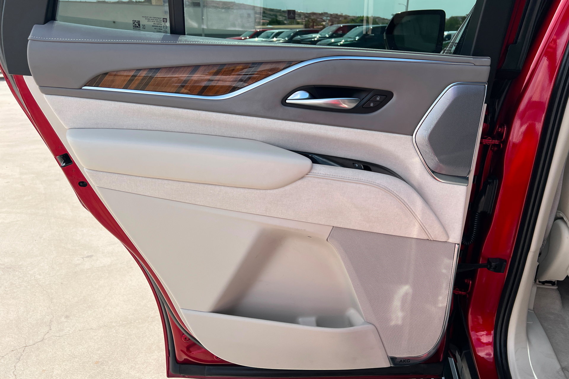 Used 2022 Cadillac Escalade Sport Platinum AWD/4WD image 19
