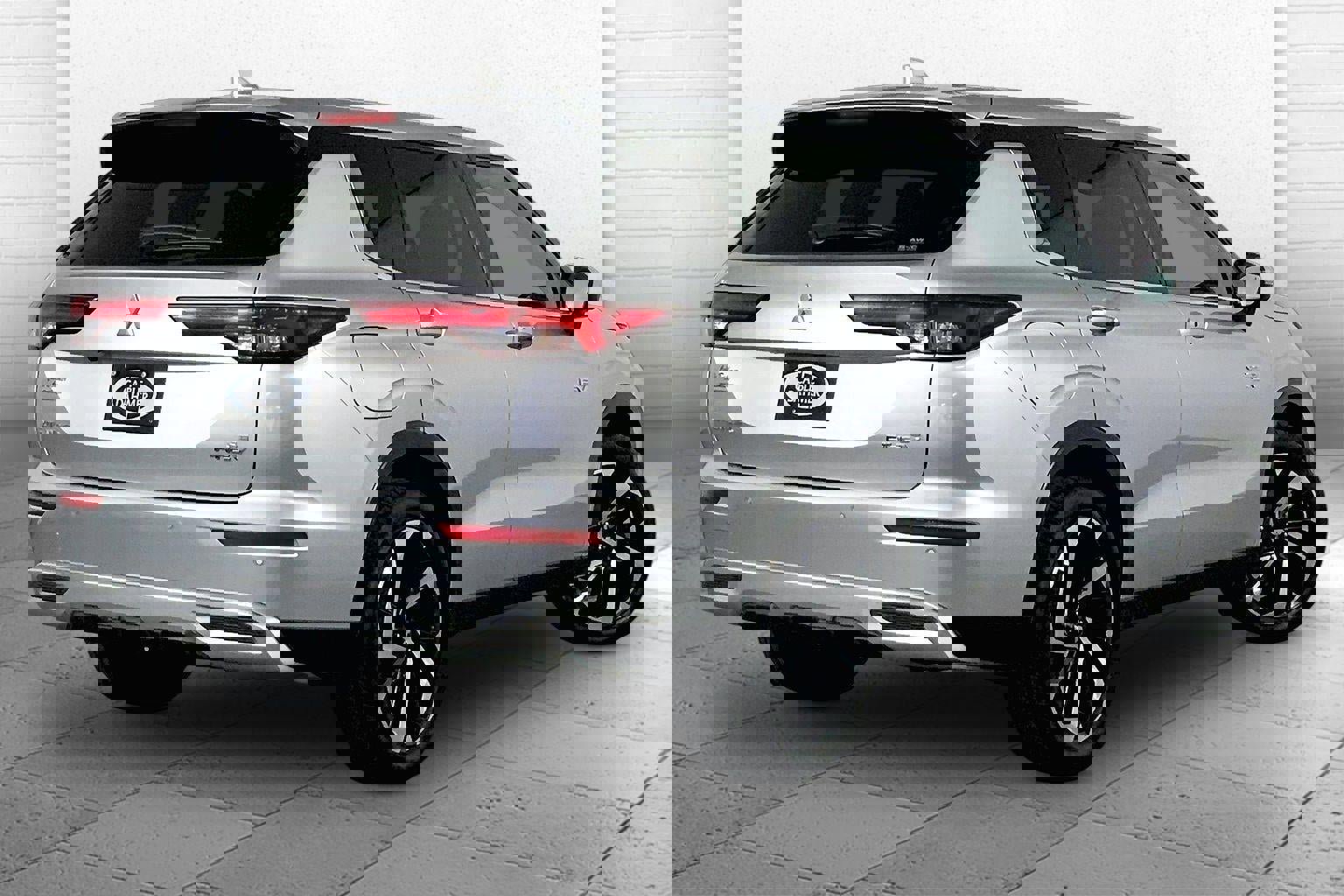 Used 2024 Mitsubishi Outlander SE image 13