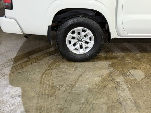 Certified 2024 Nissan Frontier SV image 5