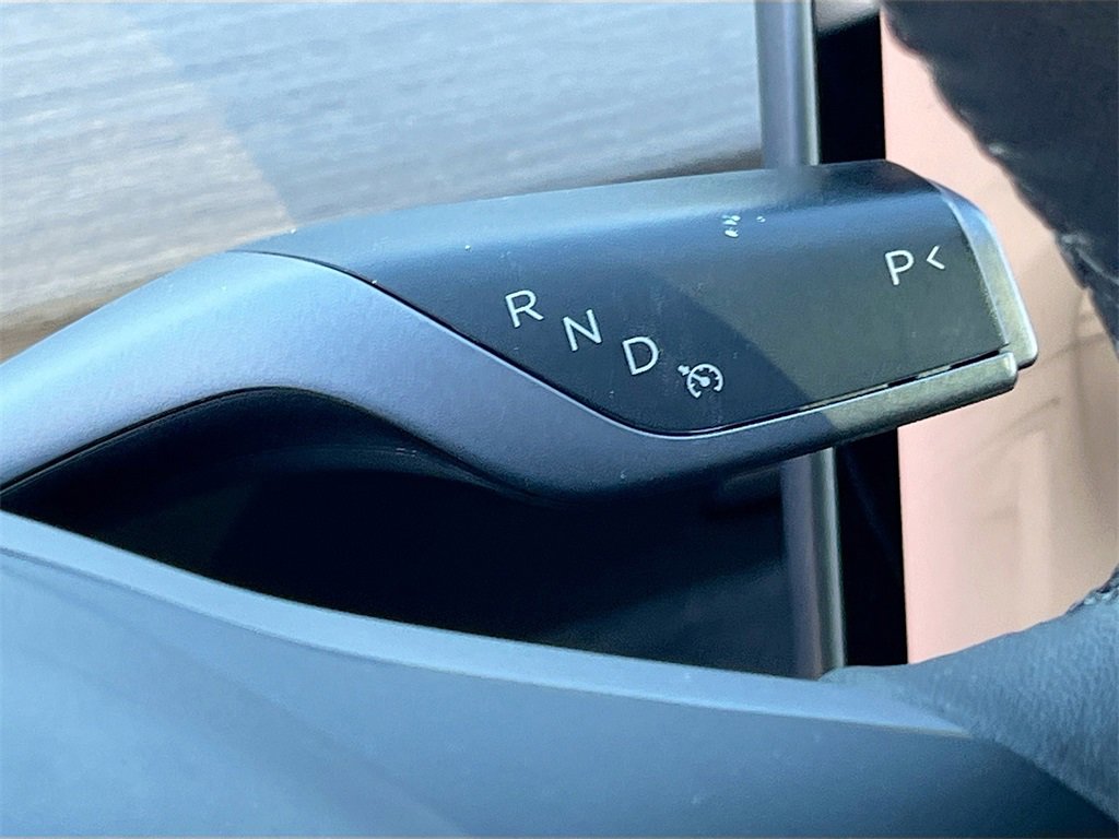 Used 2021 Tesla Model 3 Standard Range Plus image 16