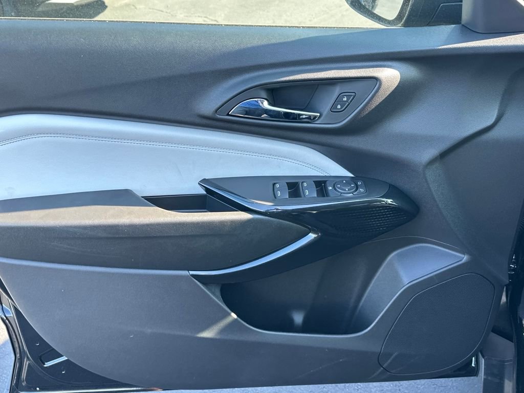 New 2025 Chevrolet Trax LT w/ Driver Confidence Package image 13