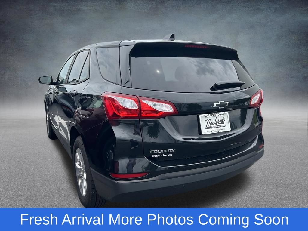 Used 2020 Chevrolet Equinox LS w/ LS Convenience Package FWD image 4