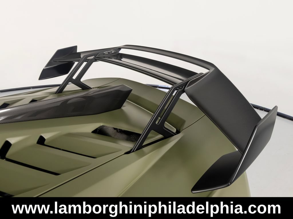 Used 2023 Lamborghini Huracan STO RWD image 47