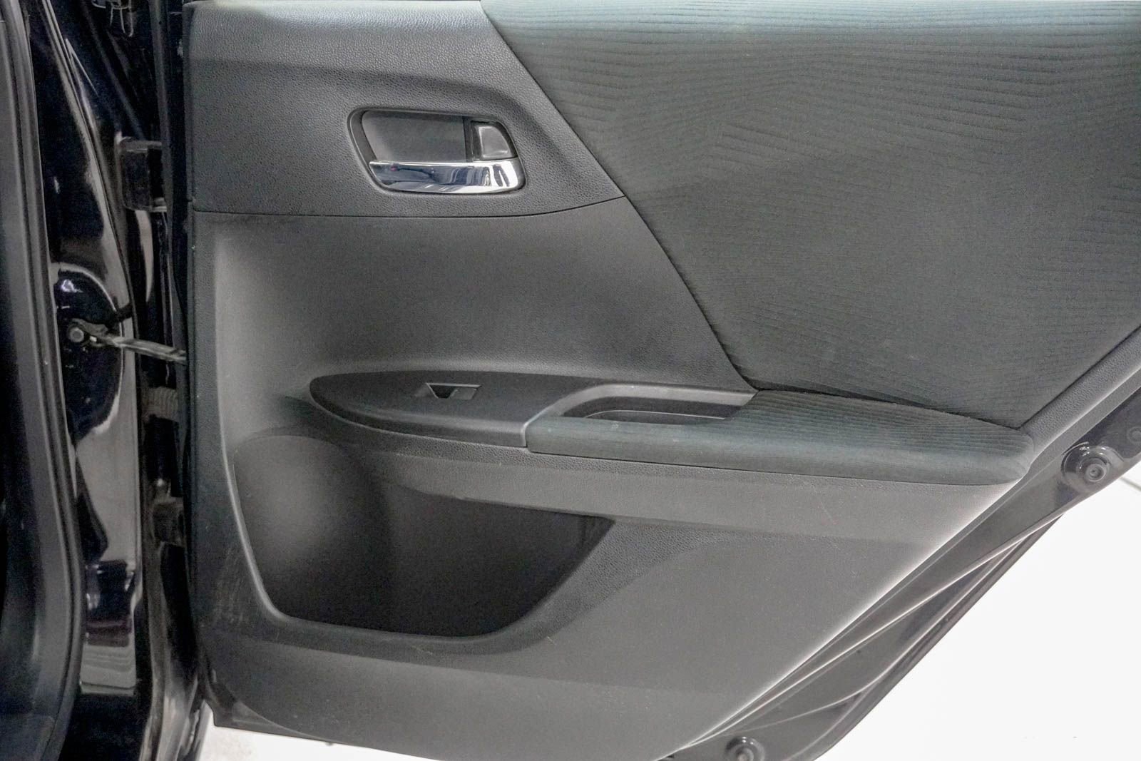 Used 2016 Honda Accord LX image 30