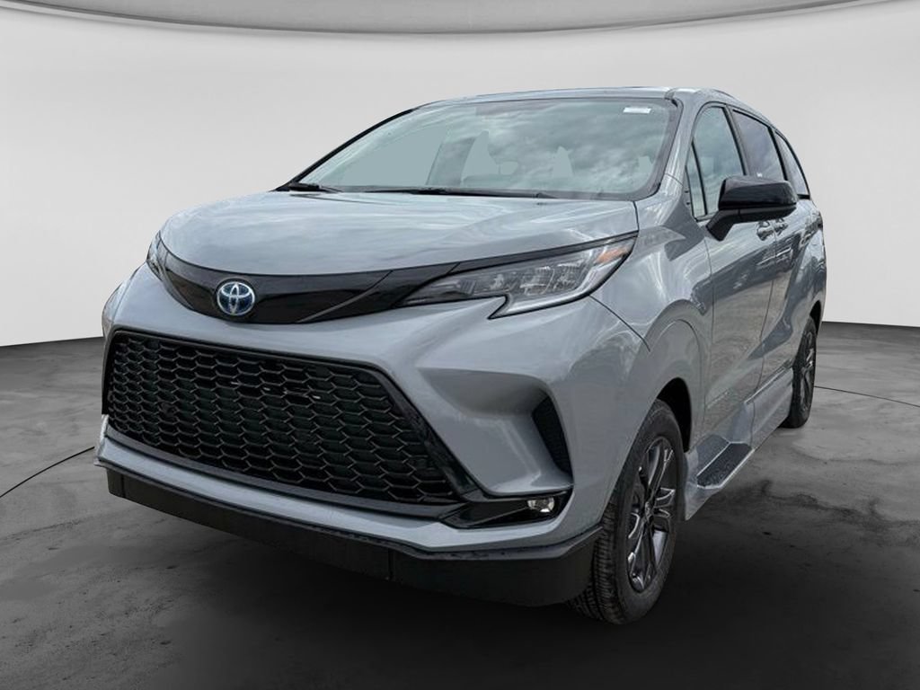 Used 2025 Toyota Sienna XSE w/ XSE Plus Package AWD/4WD image 3