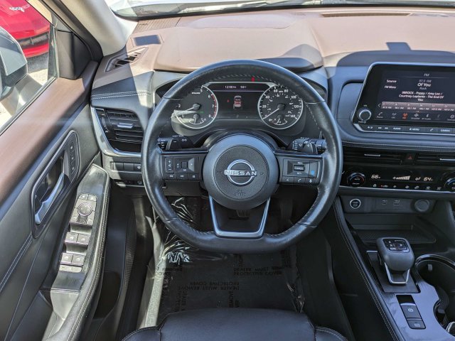 Used 2023 Nissan Rogue SL FWD image 17