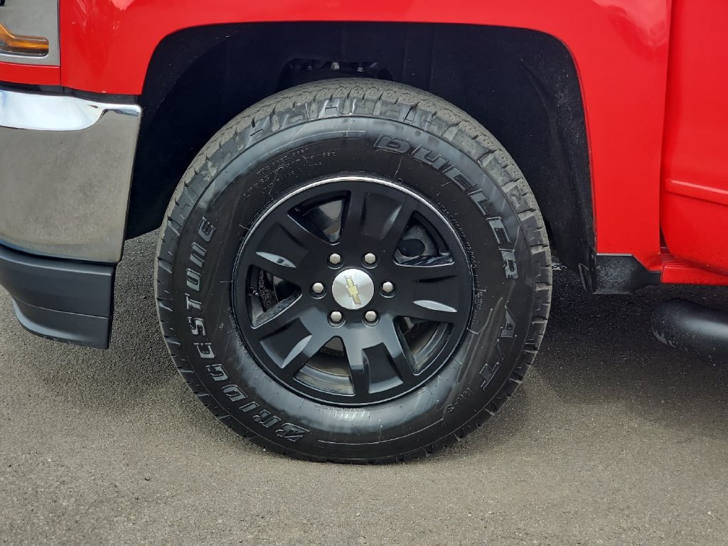 Used 2018 Chevrolet Silverado 1500 LT w/ LT Fleet Convenience Package AWD/4WD image 34