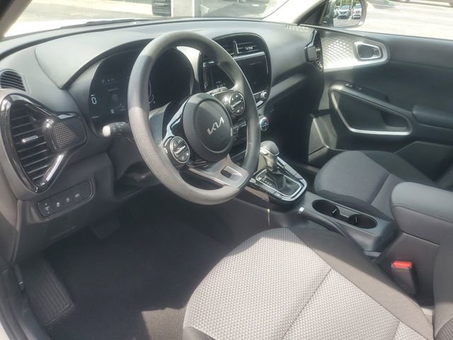 Used 2025 Kia Soul S FWD image 15