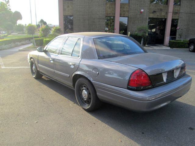 Used 2011 Ford Crown Victoria Police Interceptor w/ Radio Suppression Pkg image 4