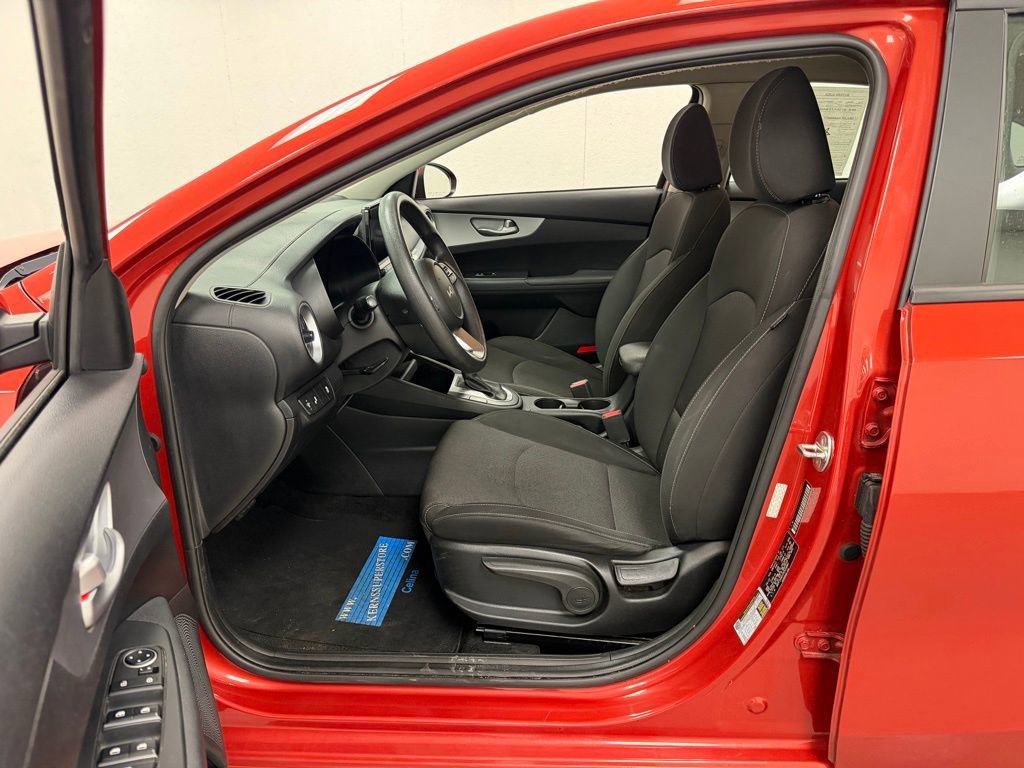 Used 2023 Kia Forte LXS w/ LXS Technology Package image 17