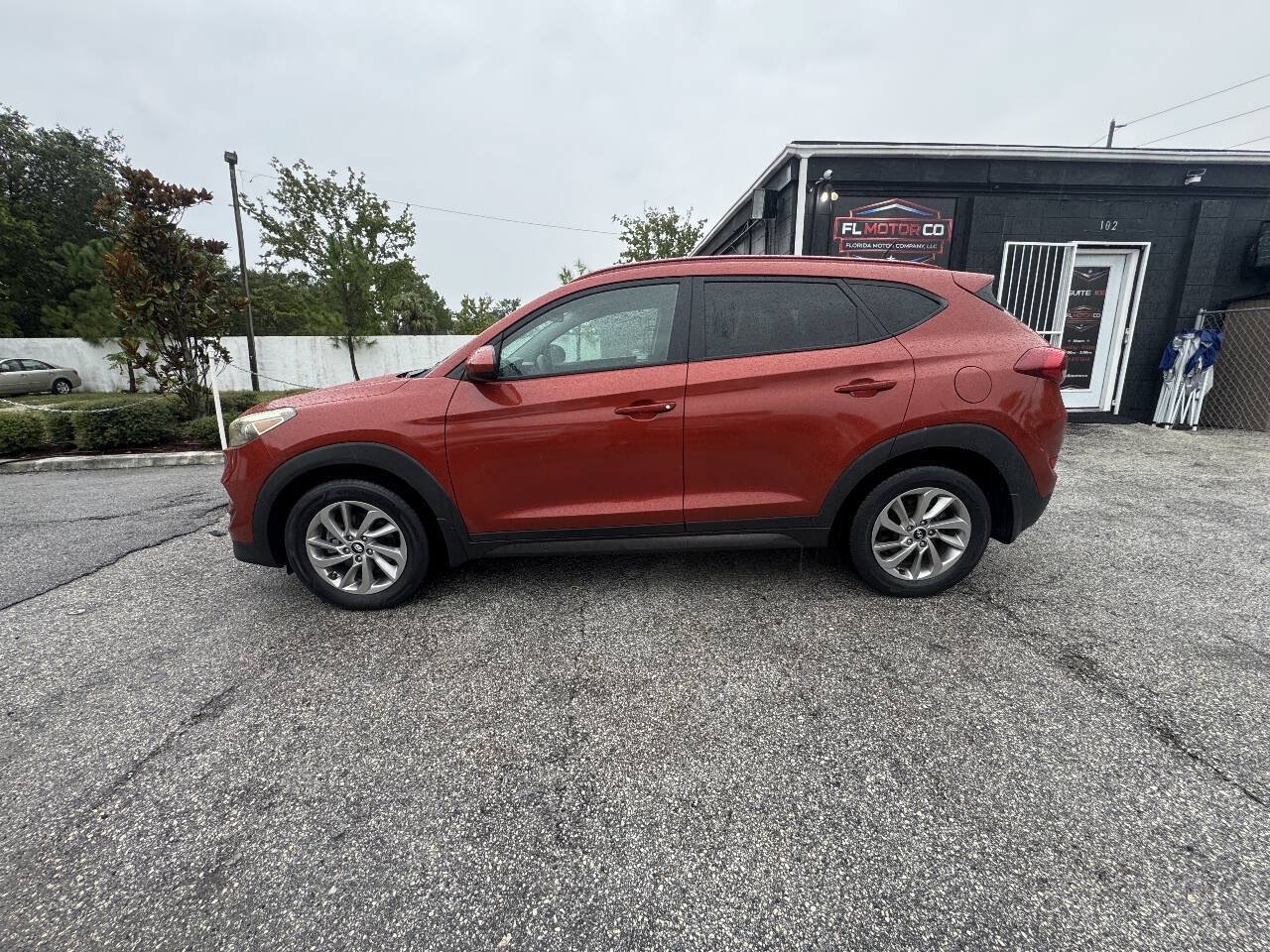 Used 2016 Hyundai Tucson SE w/ Option Group 12 FWD image 3