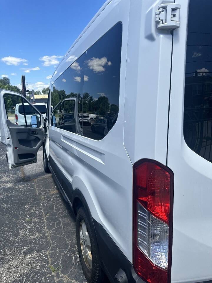 Used 2018 Ford Transit 350 XLT RWD image 4