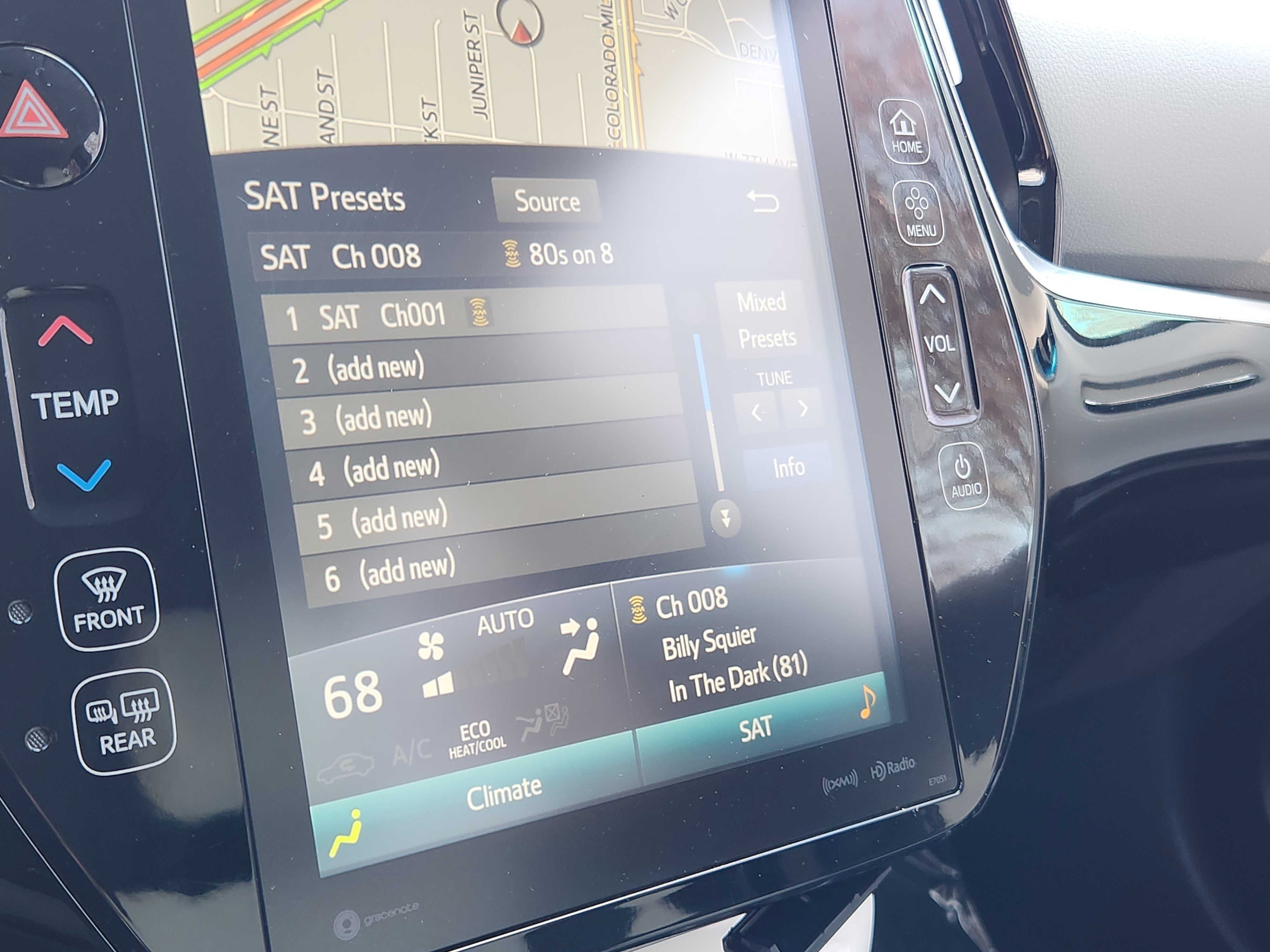 Used 2018 Toyota Prius Prime Premium image 24