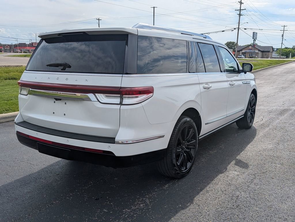 Used 2024 Lincoln Navigator L Reserve AWD/4WD image 8