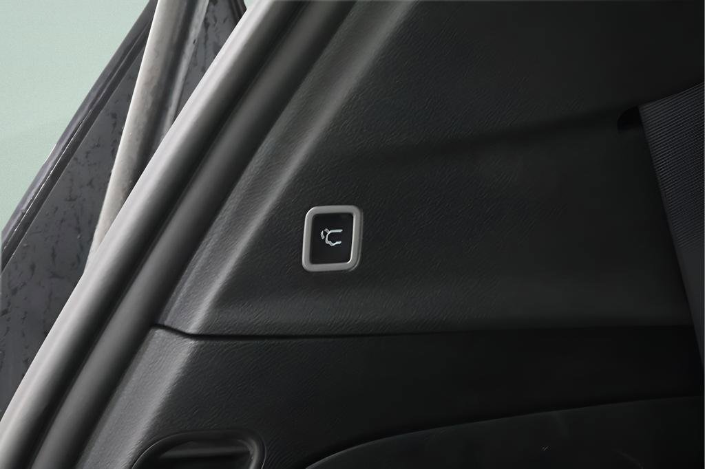 Used 2026 Chrysler Pacifica Select FWD image 29