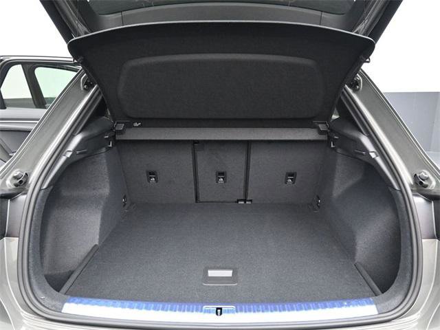 New 2025 Audi Q3 2.0T Premium image 12