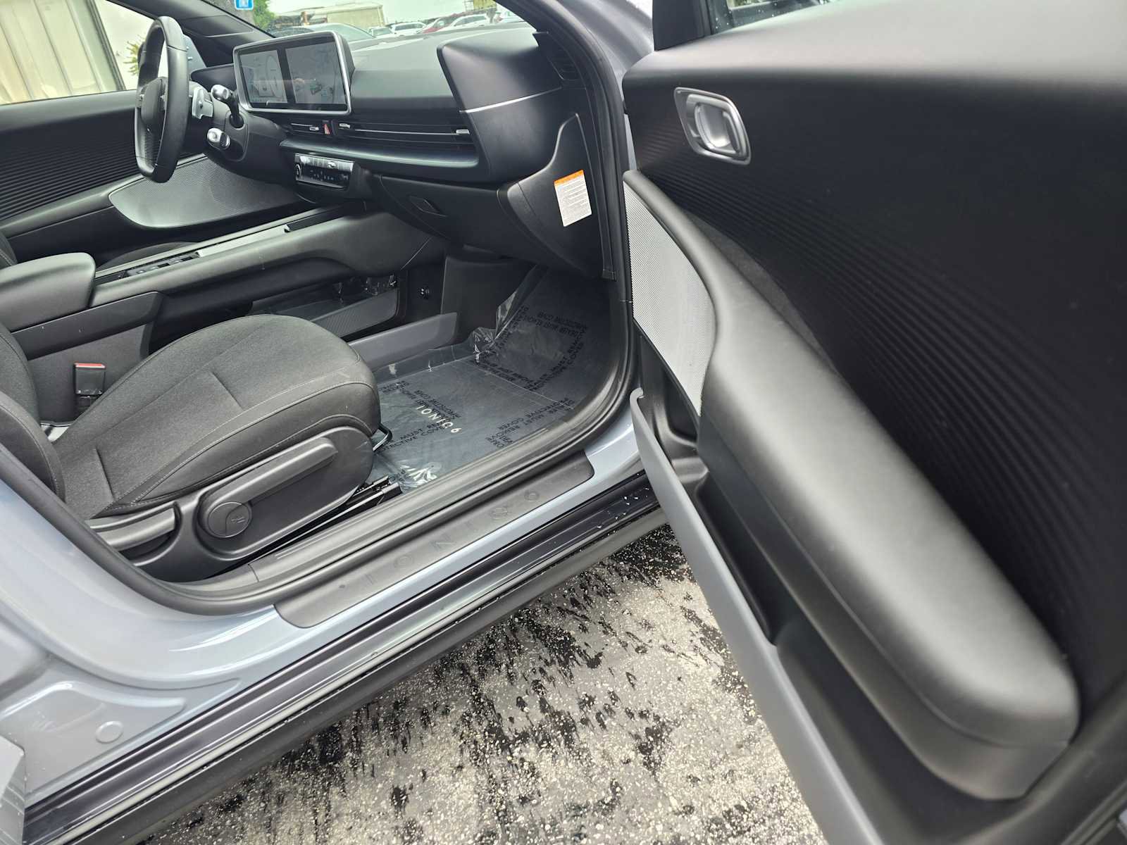 Used 2024 Hyundai Ioniq 6 SE AWD/4WD image 11