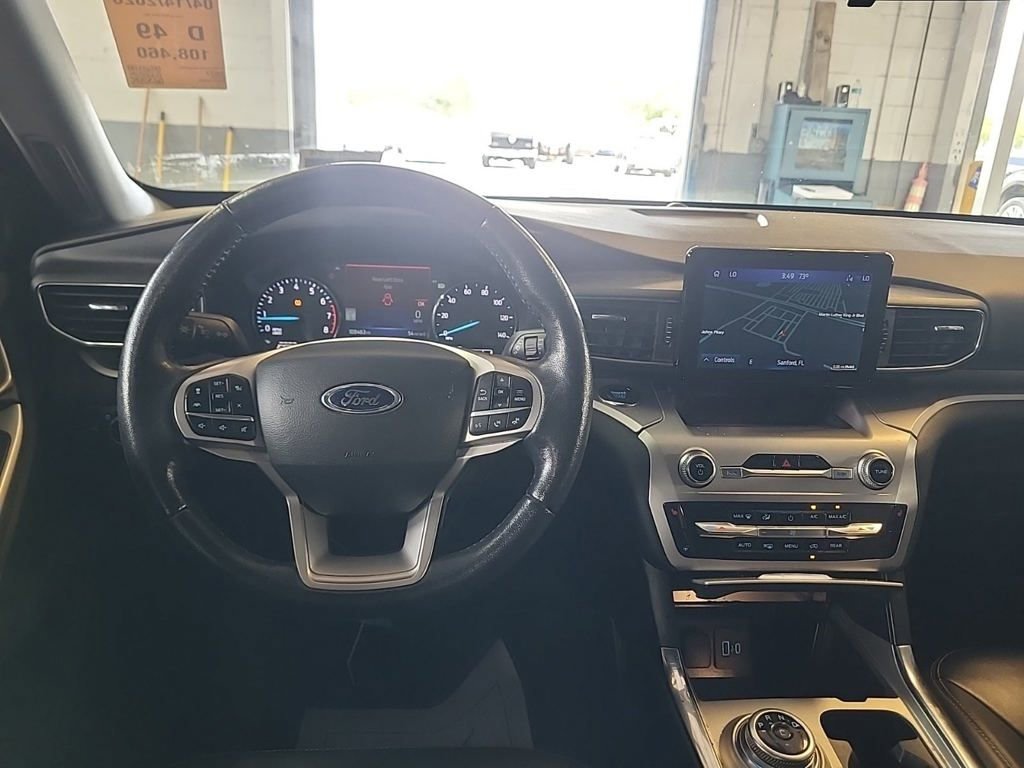 Used 2022 Ford Explorer XLT w/ Equipment Group 202A image 10