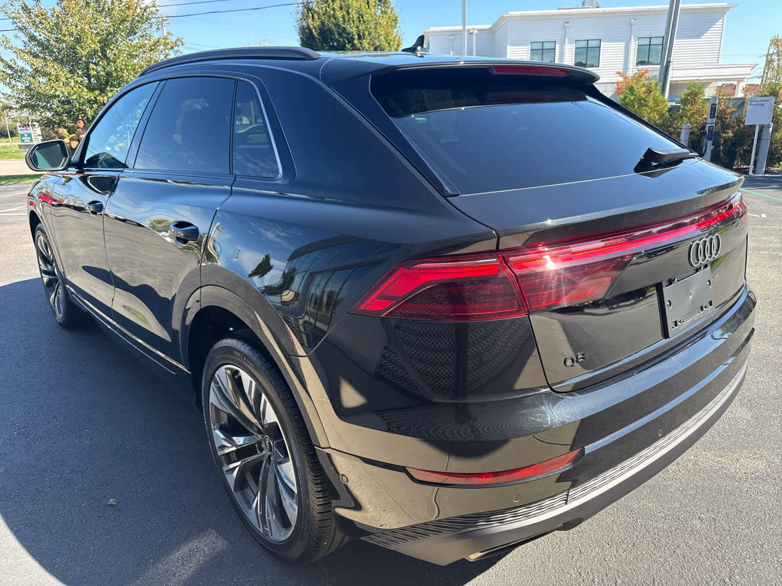 Certified 2025 Audi Q8 Premium w/ Black Optic Package image 6