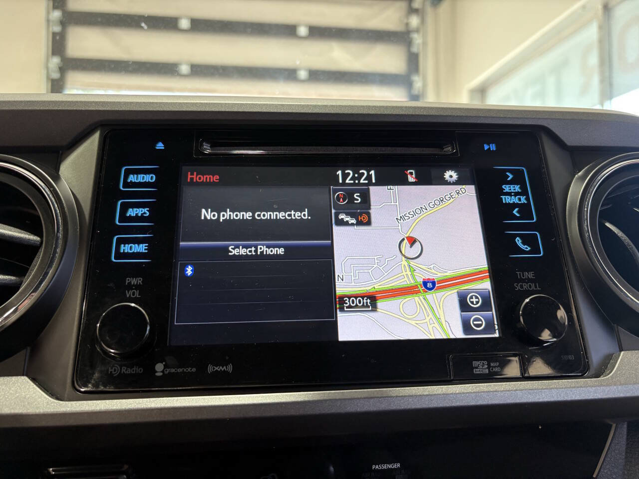 Used 2016 Toyota Tacoma TRD Off-Road w/ Towing Package RWD image 23