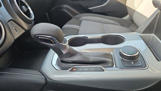 Used 2025 Chevrolet Blazer LT FWD image 15