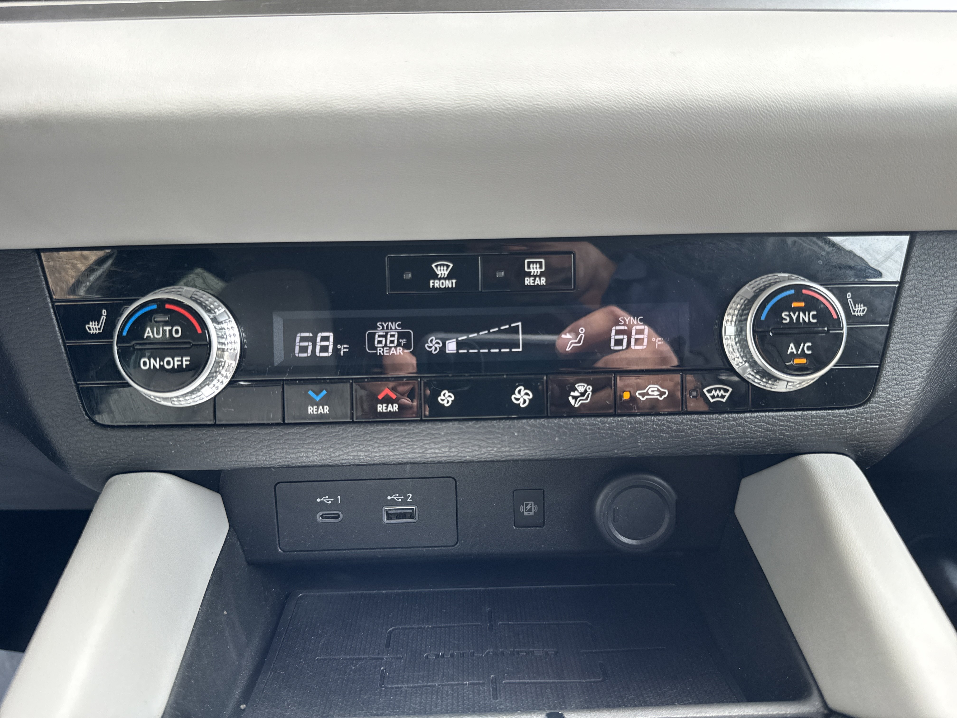 Used 2022 Mitsubishi Outlander SEL AWD/4WD image 17
