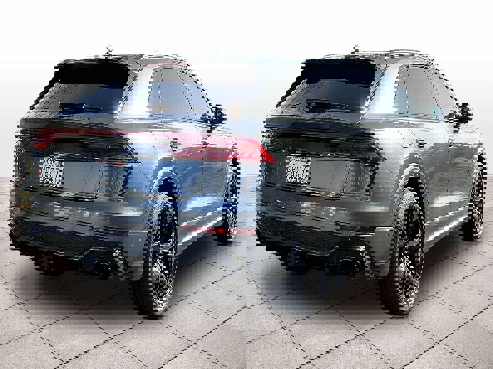 Used 2020 Audi RS Q8 w/ Carbon Optic Package image 15