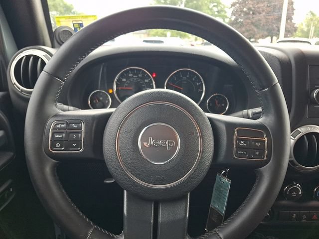 Used 2014 Jeep Wrangler Sahara w/ Connectivity Group AWD/4WD image 17