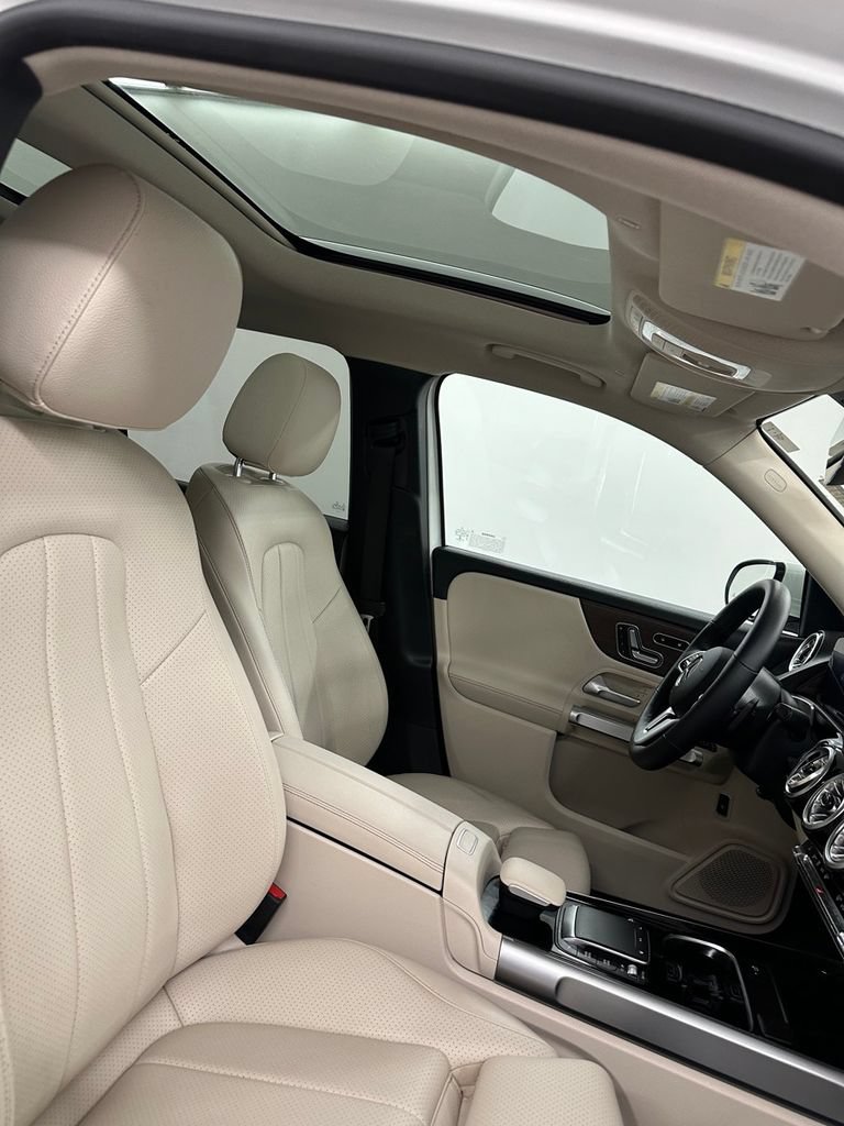 Used 2022 Mercedes-Benz GLB 250 4MATIC image 36