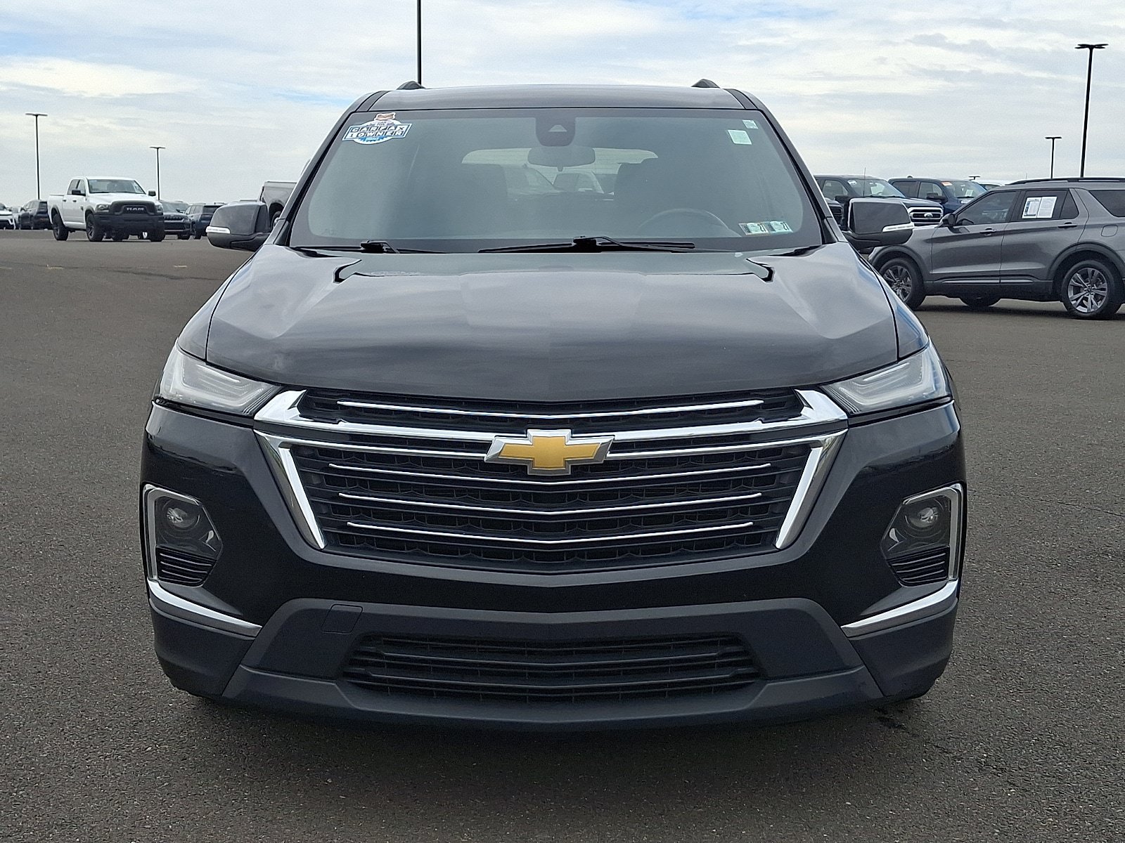 Used 2023 Chevrolet Traverse LT AWD/4WD image 2