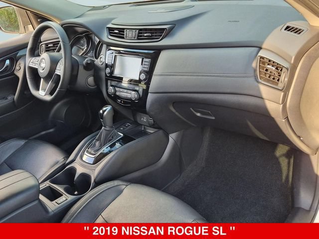 Used 2019 Nissan Rogue SL w/ Premium Package AWD/4WD image 39