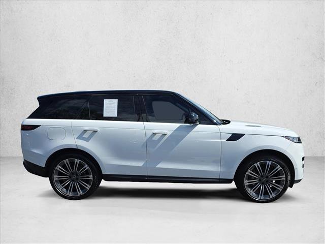 Used 2024 Land Rover Range Rover Sport SE AWD/4WD image 4