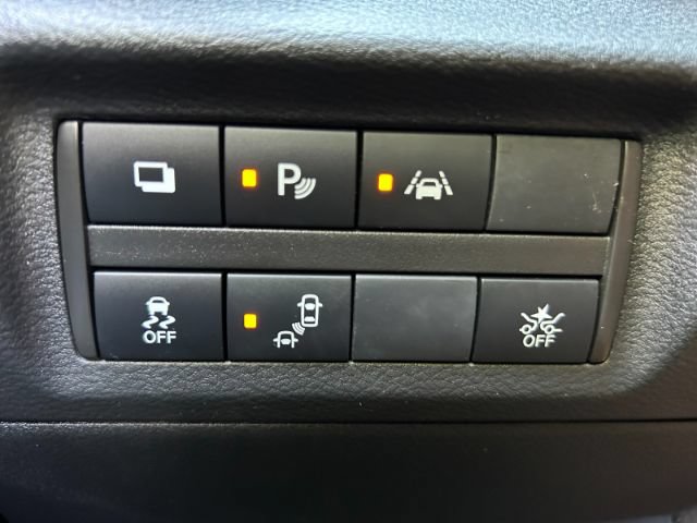 Used 2022 Nissan Kicks S FWD image 19