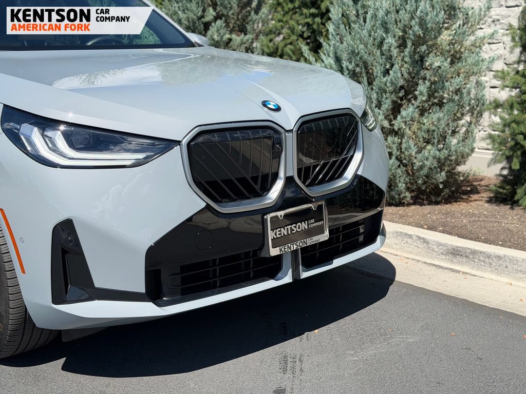 Used 2025 BMW X3 xDrive30i w/ Premium Package AWD/4WD image 9