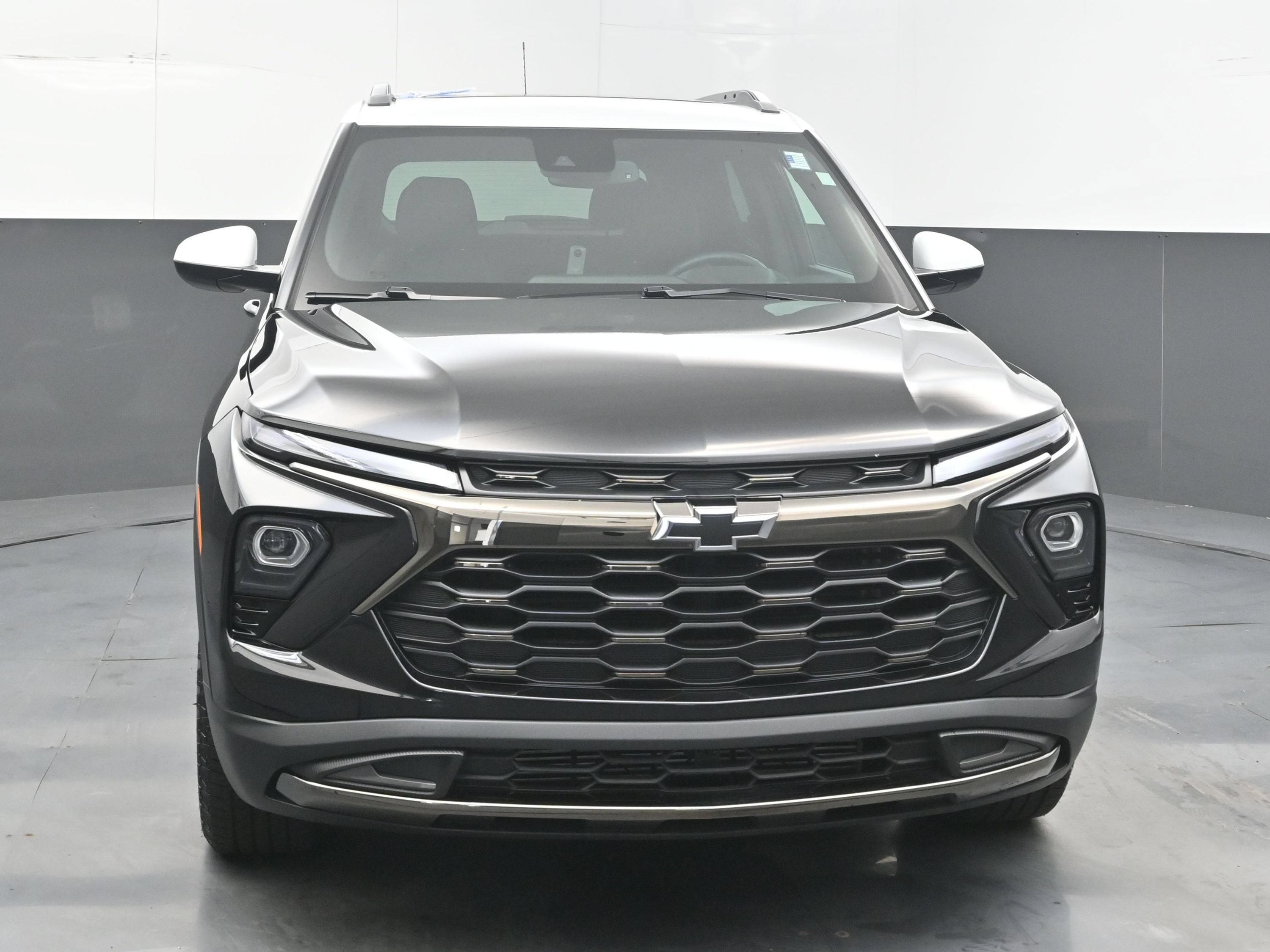 Used 2026 Chevrolet TrailBlazer ACTIV w/ Convenience Package AWD/4WD image 3