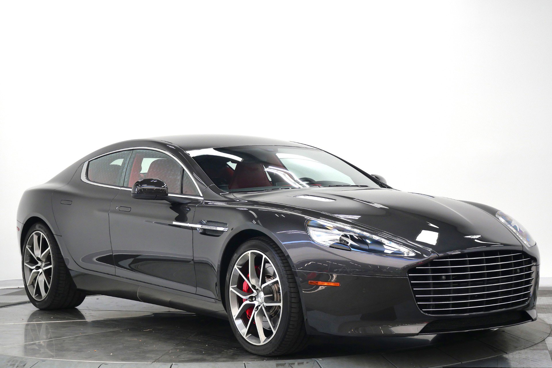 Used 2014 Aston Martin Rapide S image 3